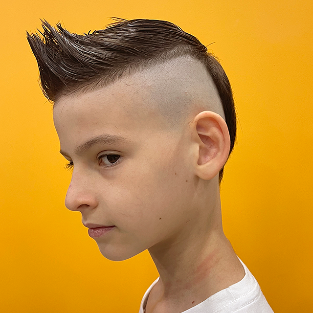 Corte de Cabelo Masculino Moicano